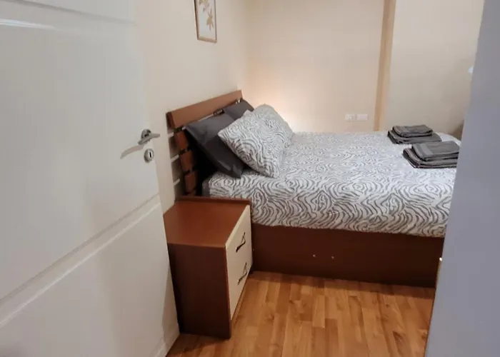 My Cozy In - Blloku Area Апартаменты Тирана